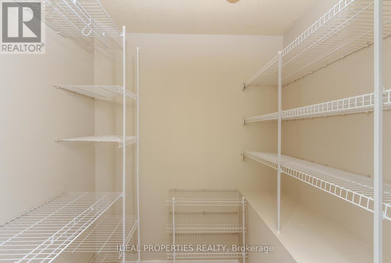 39 HUNTINGS END AVENUE - Photo 24