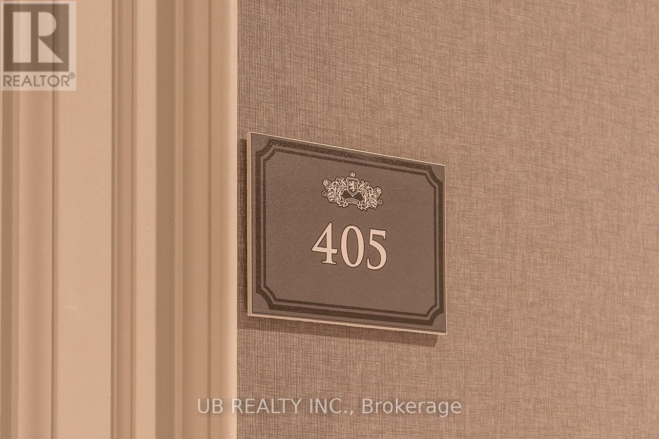 405 - 1451 WELLINGTON STREET W - Photo 2