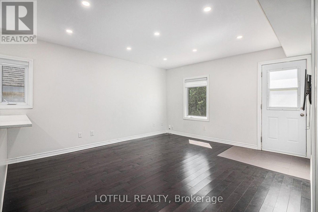 2 - 278 SHAKESPEARE STREET - Photo 4