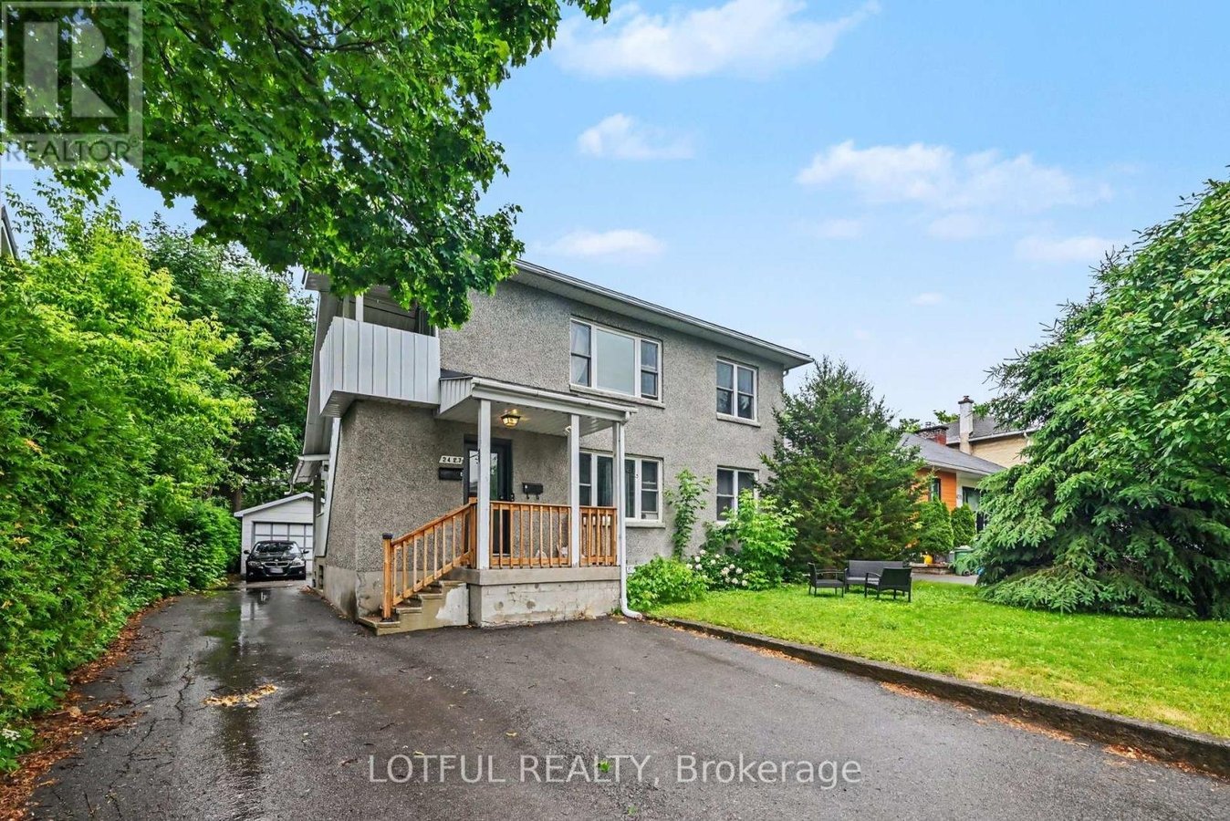 3 - 2427 CHASSEUR AVENUE - Photo 2