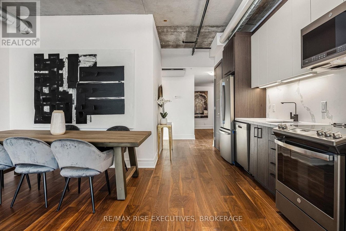 806 - 150 MARKETPLACE AVENUE - Photo 2