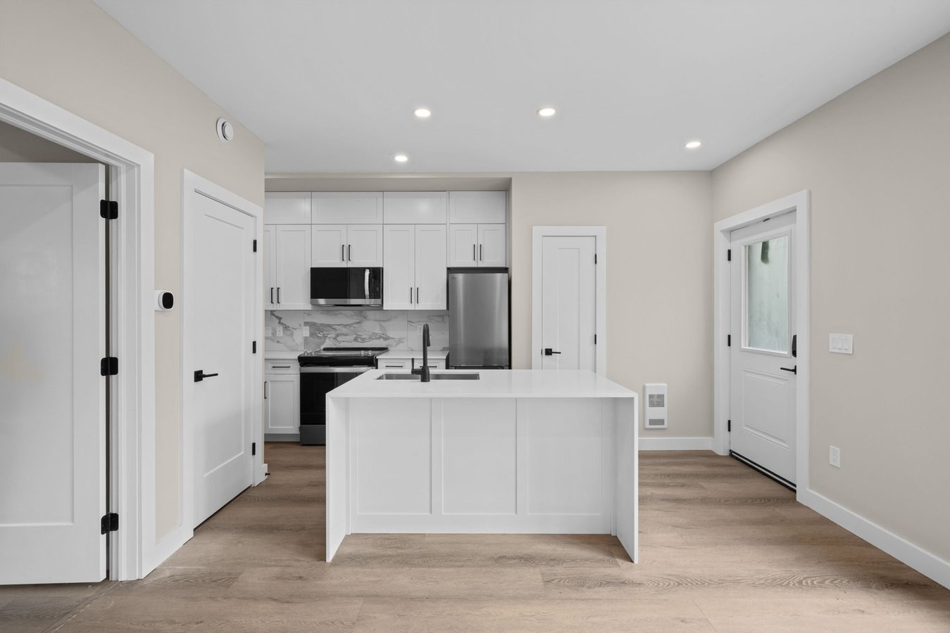 331 Bloomfield Avenue - Photo 3