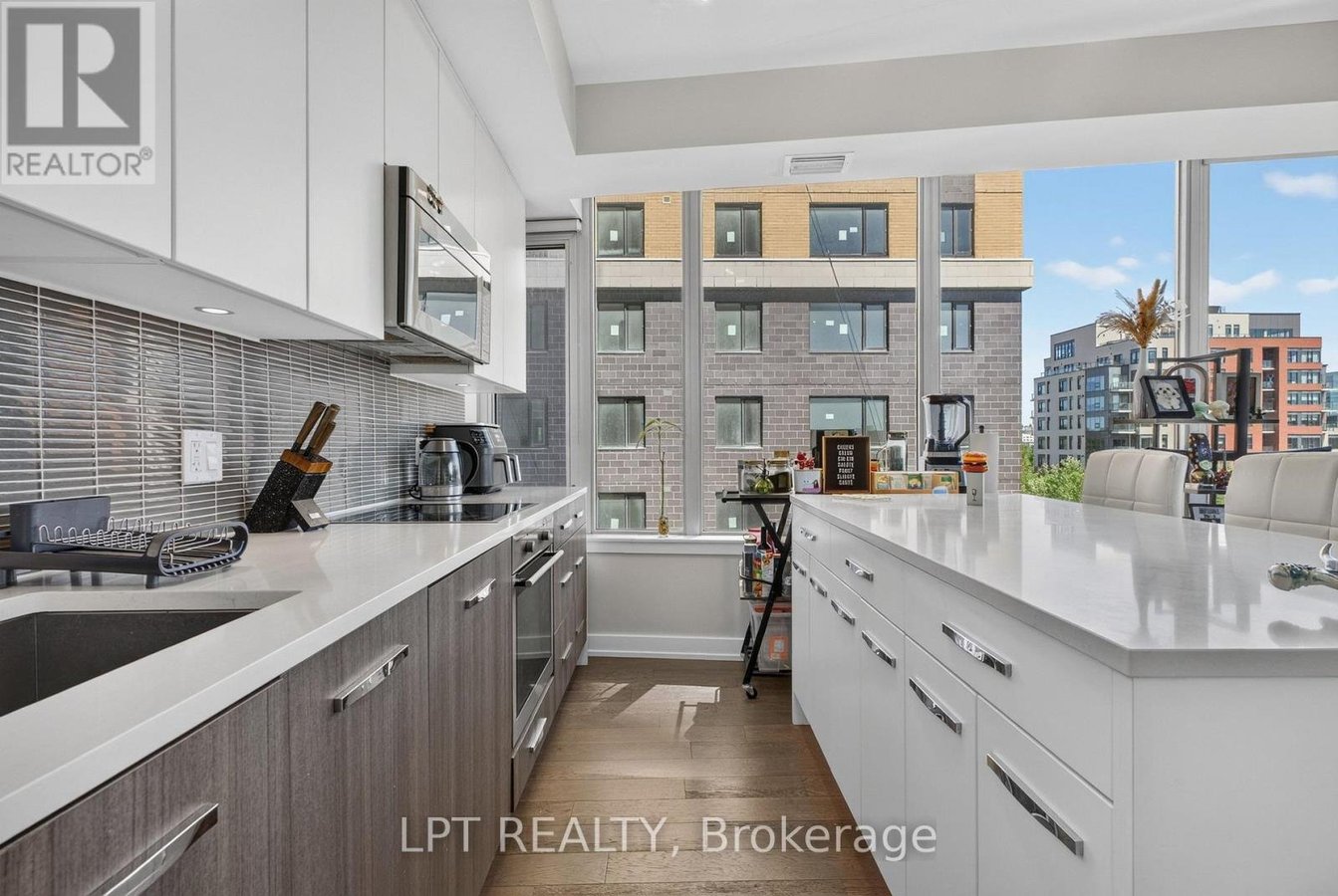 307 - 111 CHAMPAGNE AVENUE S - Photo 2