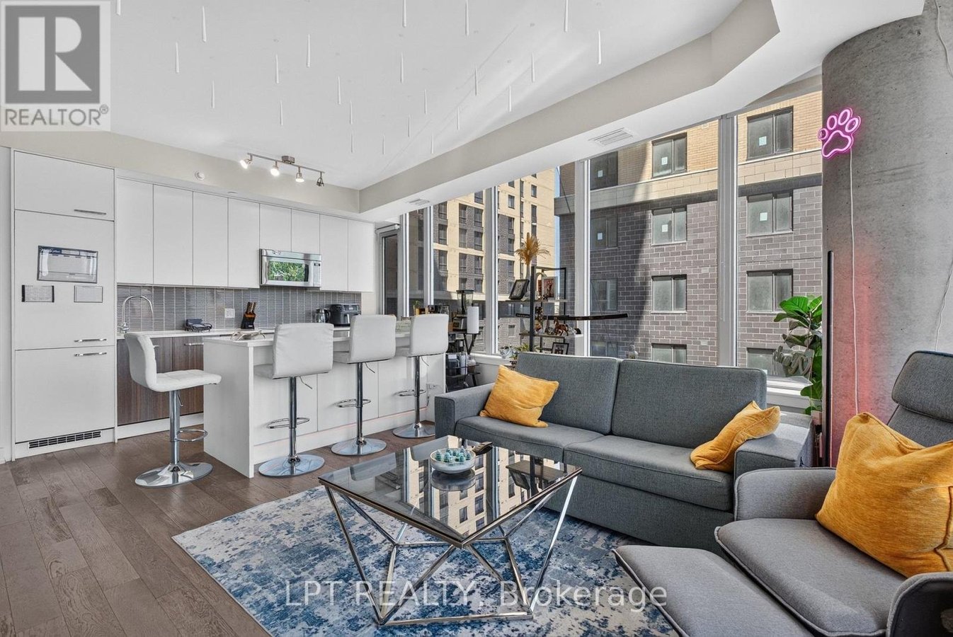 307 - 111 CHAMPAGNE AVENUE S - Photo 4