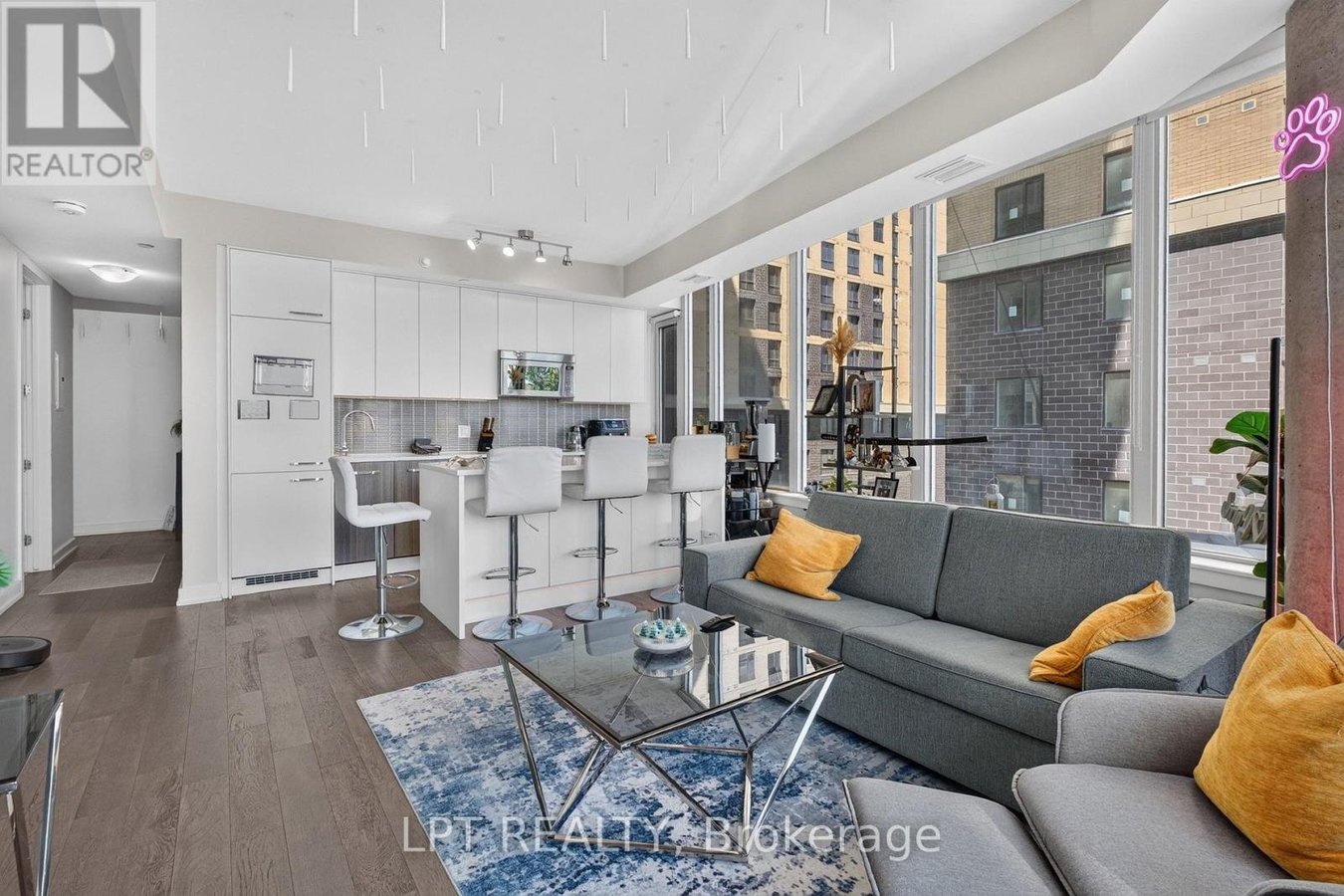 307 - 111 CHAMPAGNE AVENUE S - Photo 6
