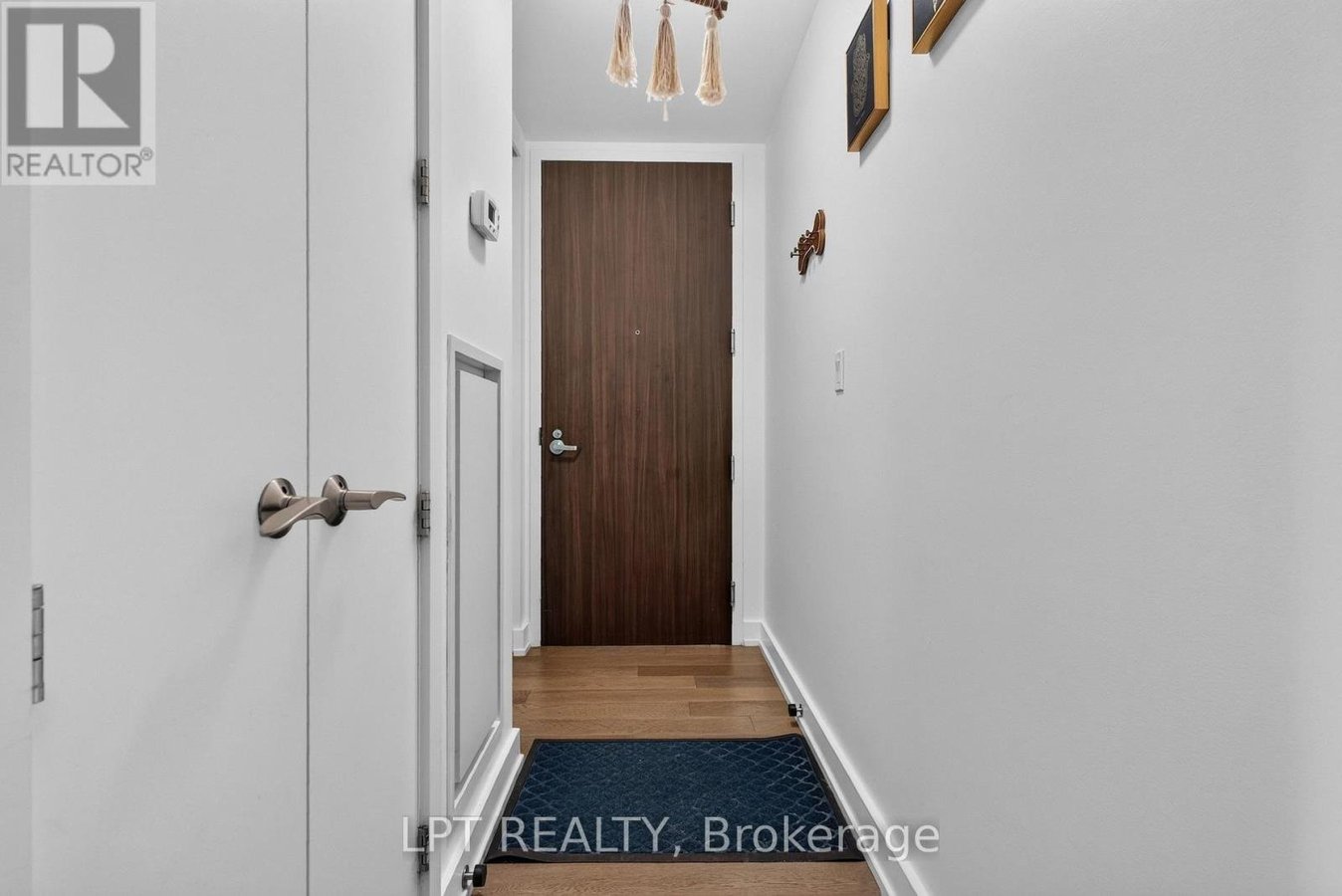 307 - 111 CHAMPAGNE AVENUE S - Photo 8