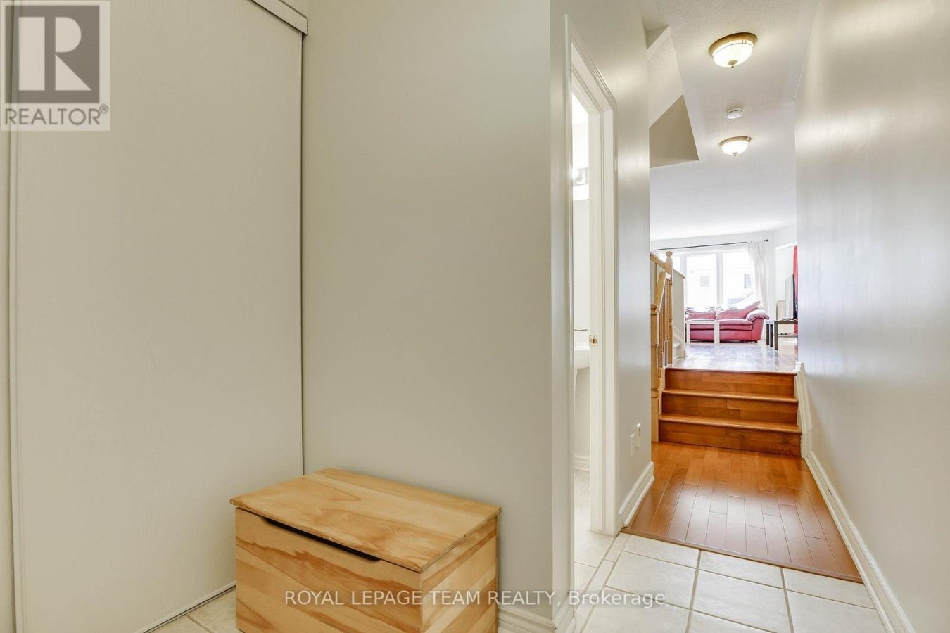 33 SCAMPTON DRIVE - Photo 6