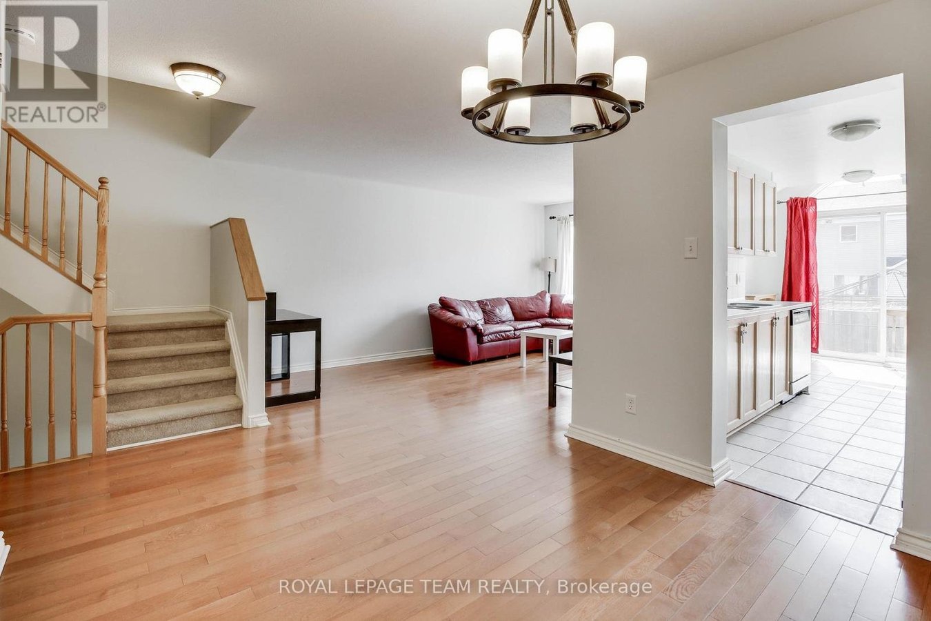 33 SCAMPTON DRIVE - Photo 11