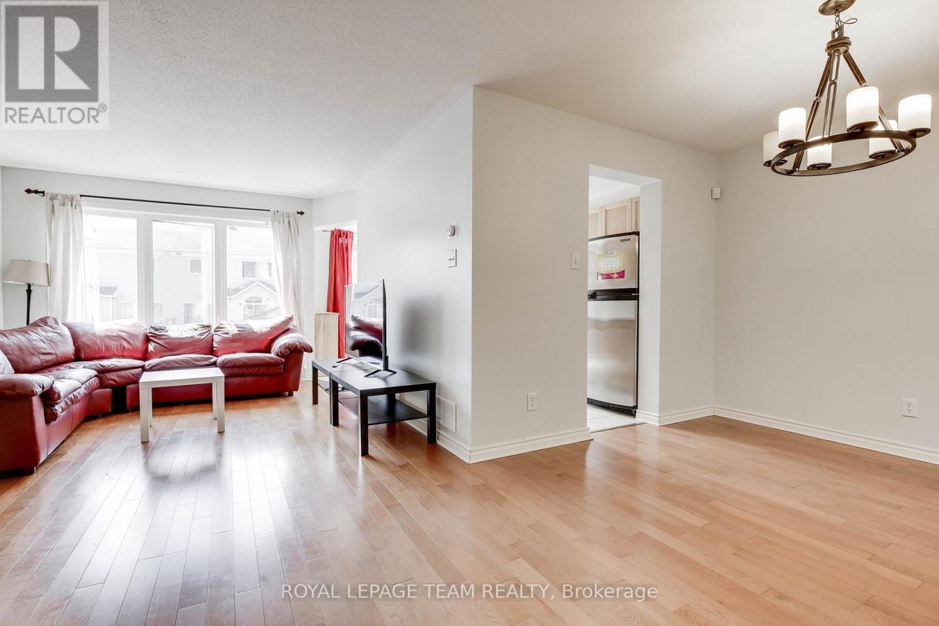33 SCAMPTON DRIVE - Photo 13