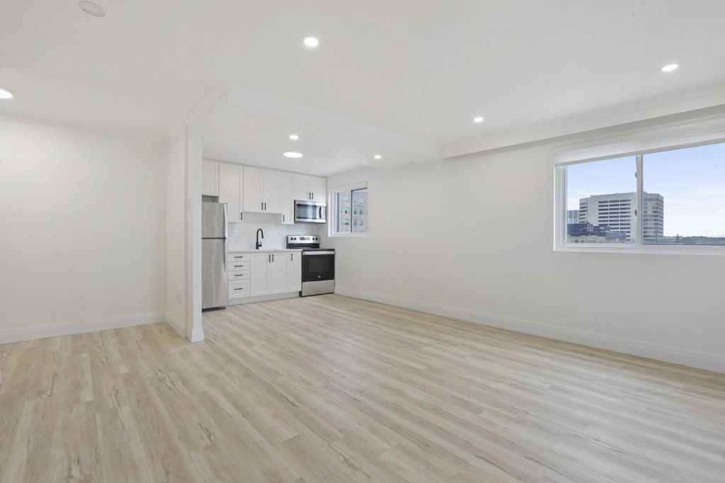 1 Hamilton Avenue North - Photo 8