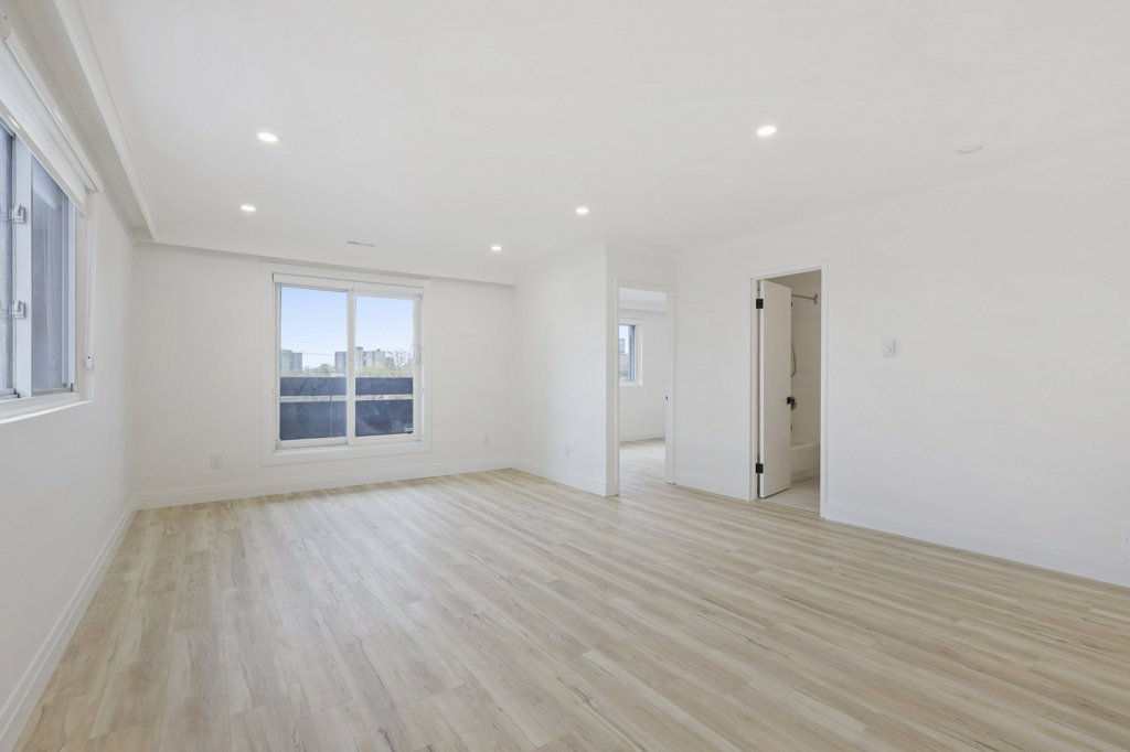 1 Hamilton Avenue North - Photo 10