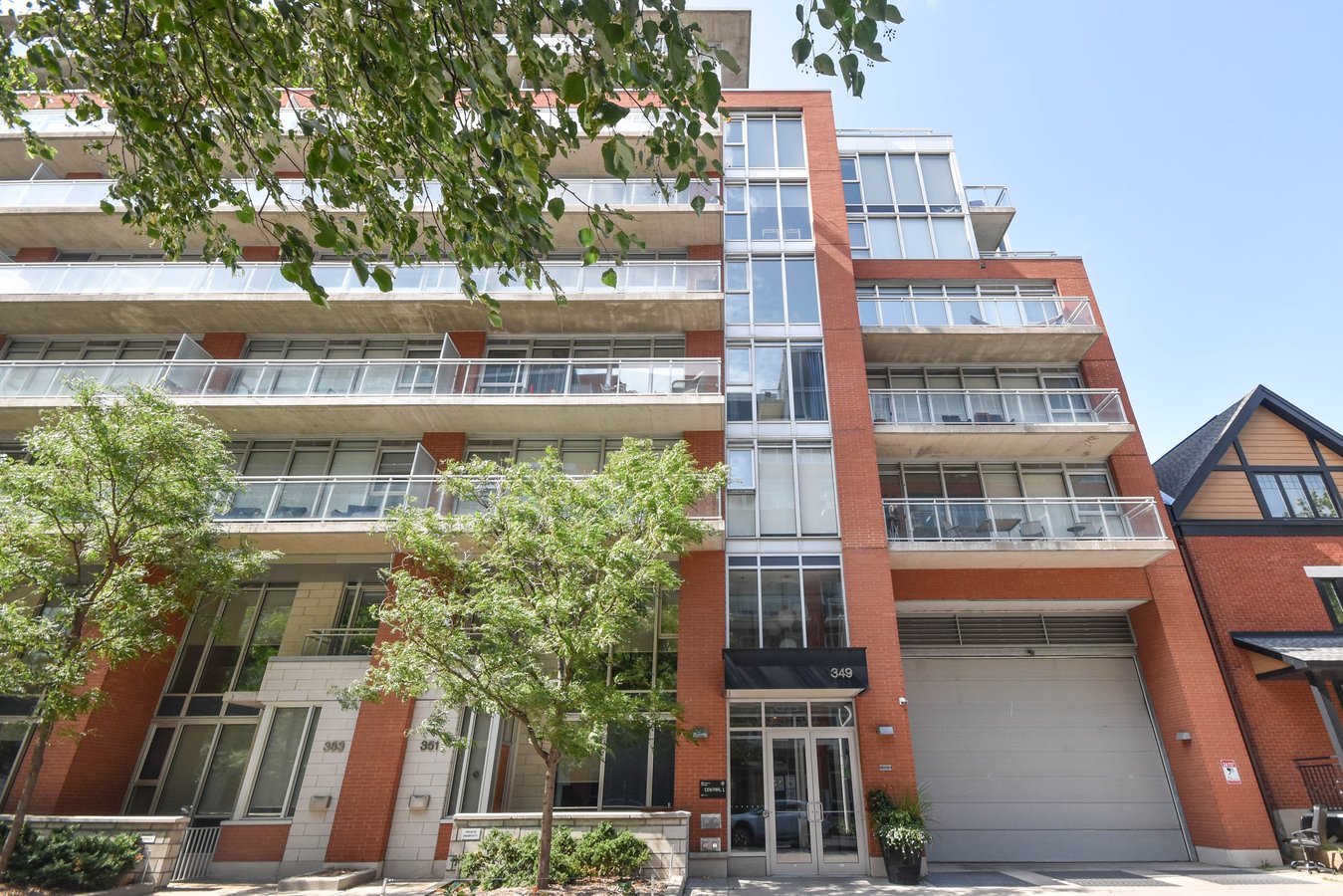349 McLeod Street - Photo 2