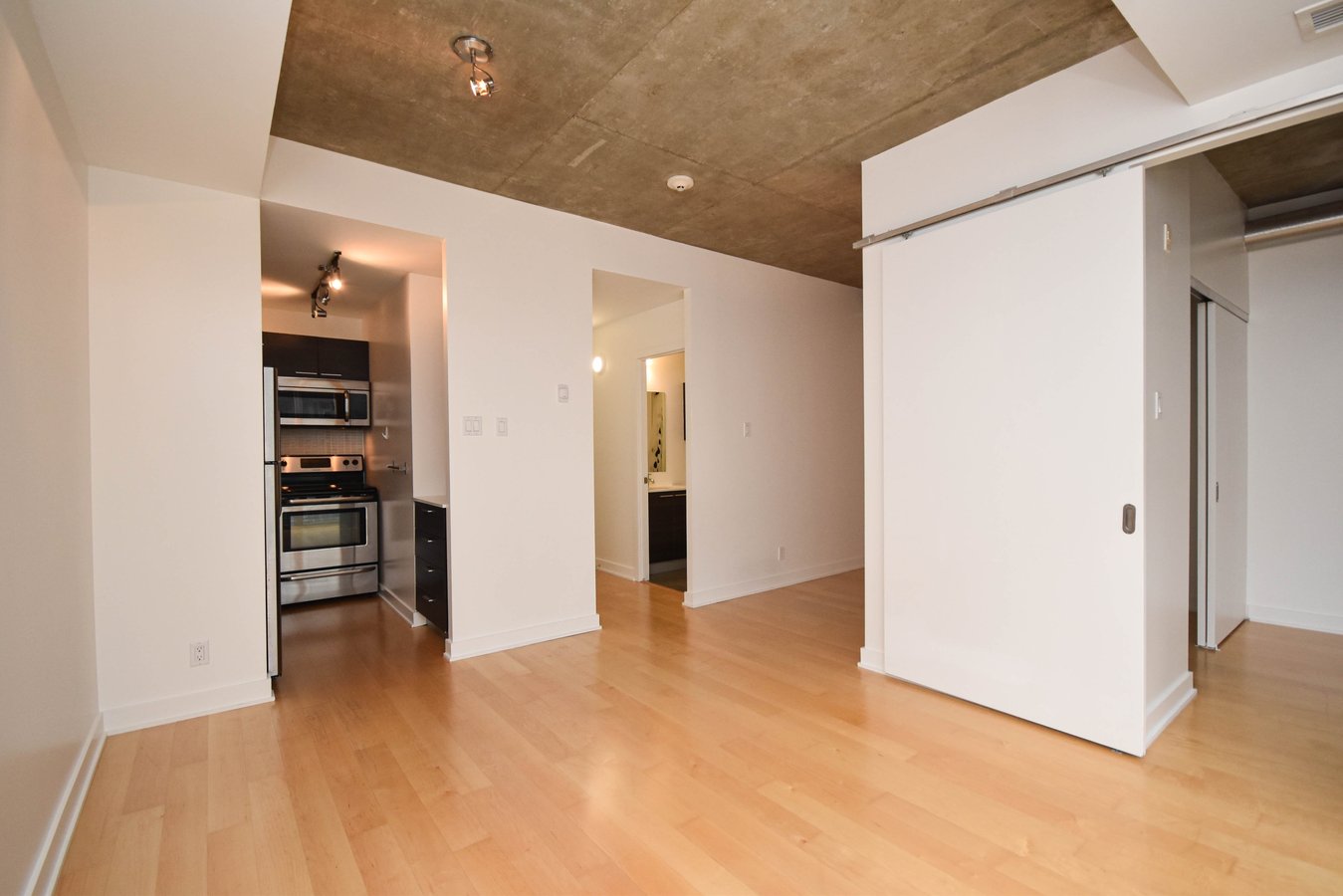 349 McLeod Street - Photo 9