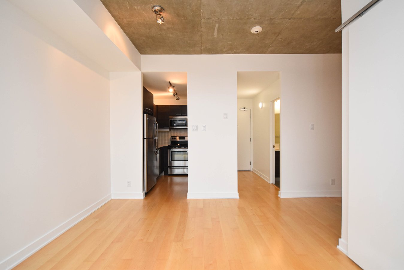 349 McLeod Street - Photo 10
