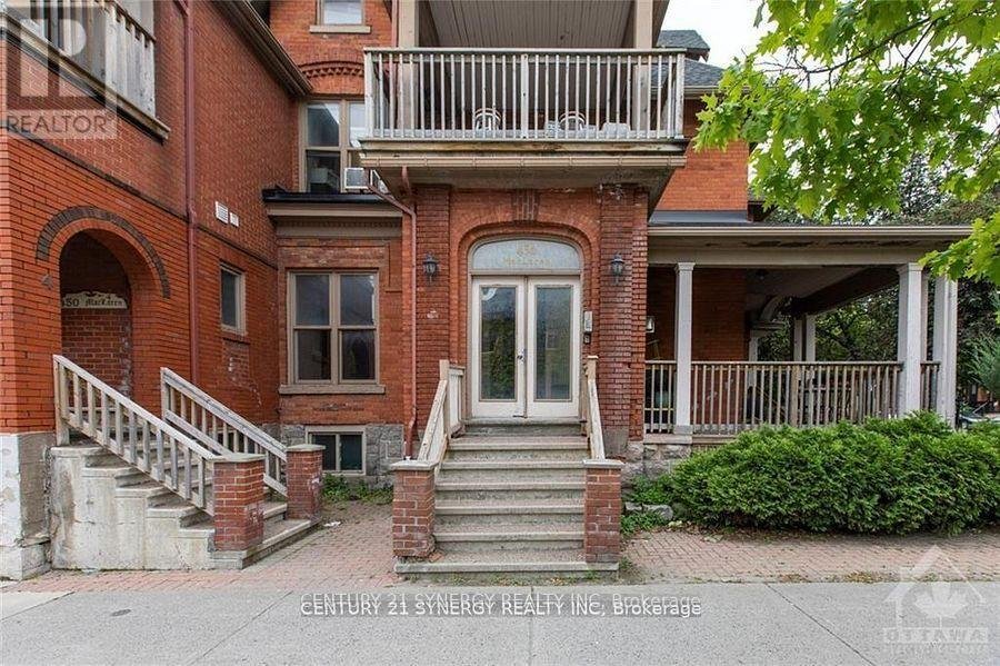 11 - 450 MACLAREN STREET - Photo 1