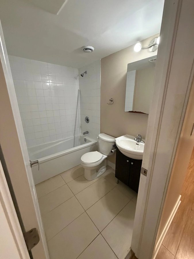 455 Green Avenue - Photo 2