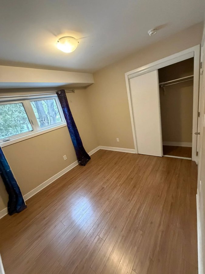 455 Green Avenue - Photo 8