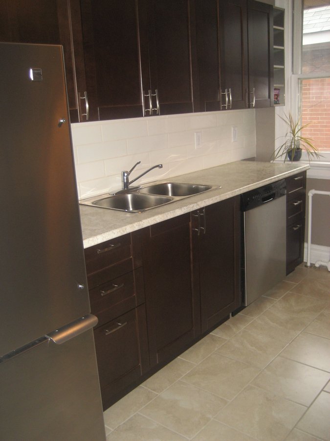 411 Echo Drive - Photo 2