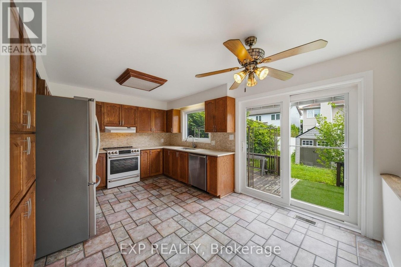 2023 ROLLING BROOK DRIVE - Photo 11