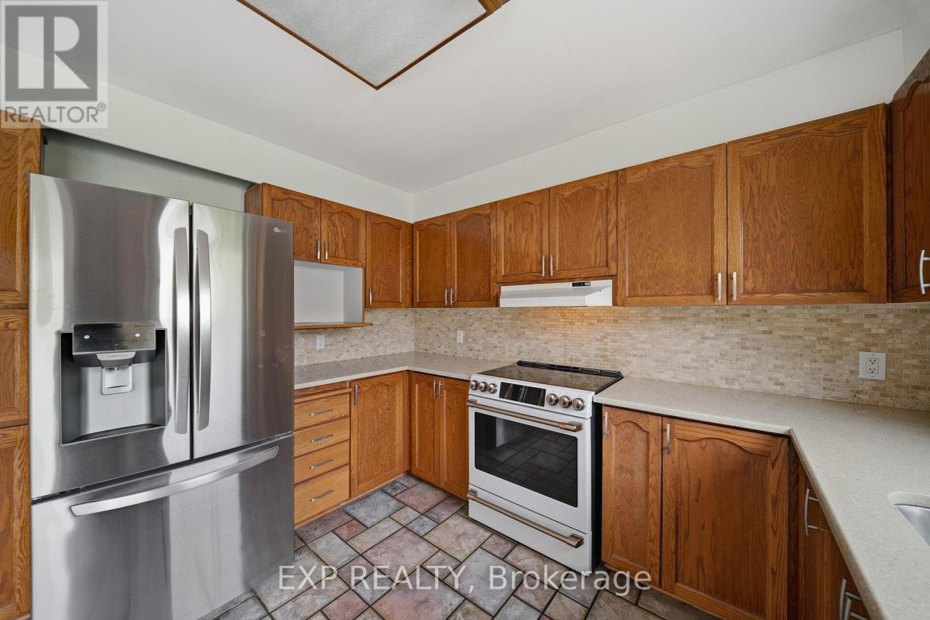2023 ROLLING BROOK DRIVE - Photo 12