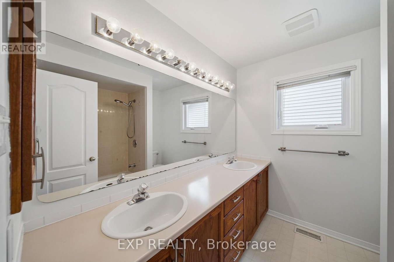 2023 ROLLING BROOK DRIVE - Photo 22