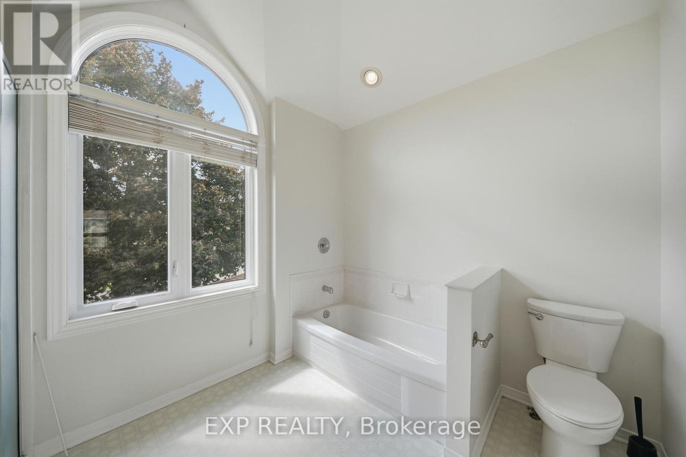 2023 ROLLING BROOK DRIVE - Photo 28
