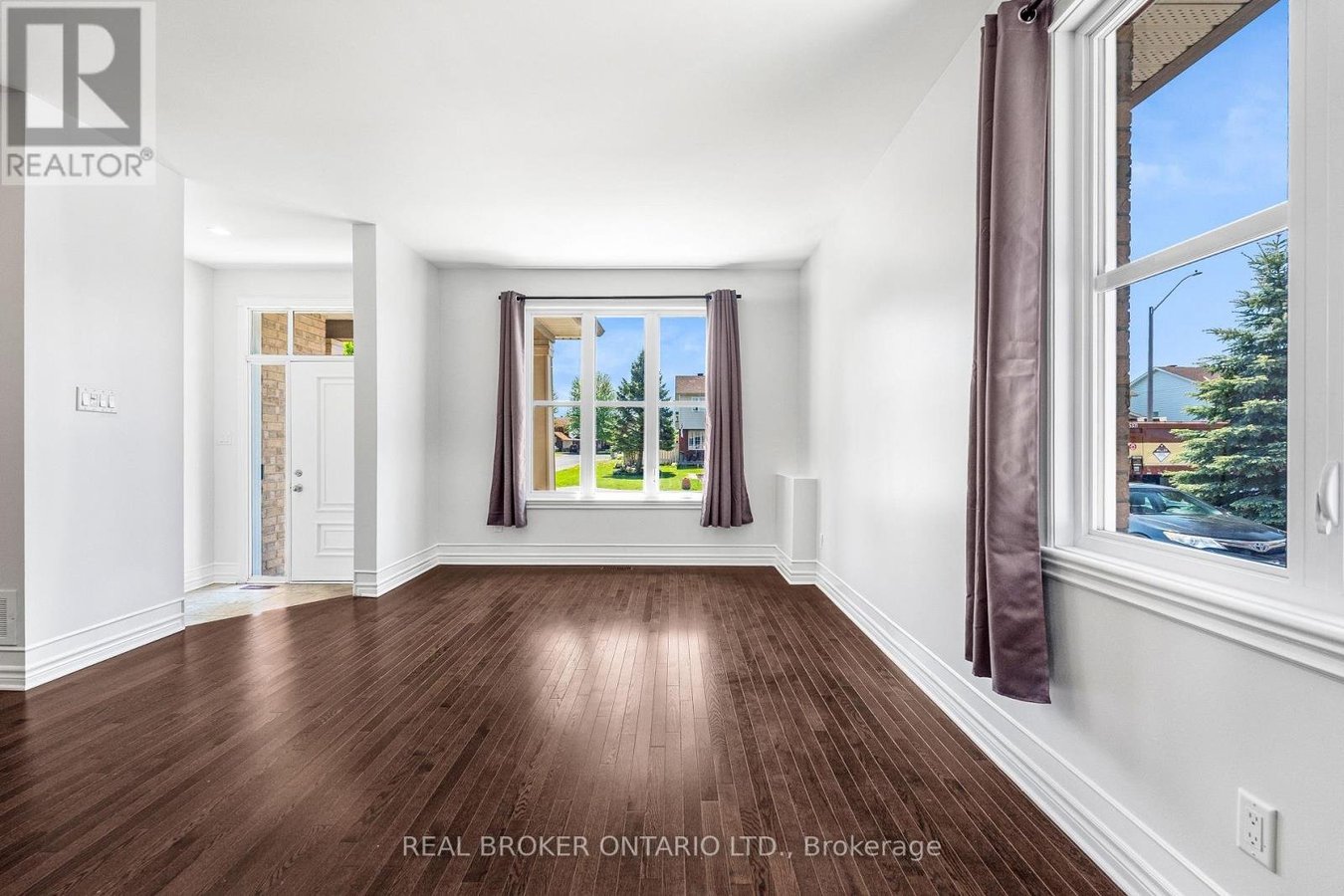 43 CLARIDGE DRIVE - Photo 4