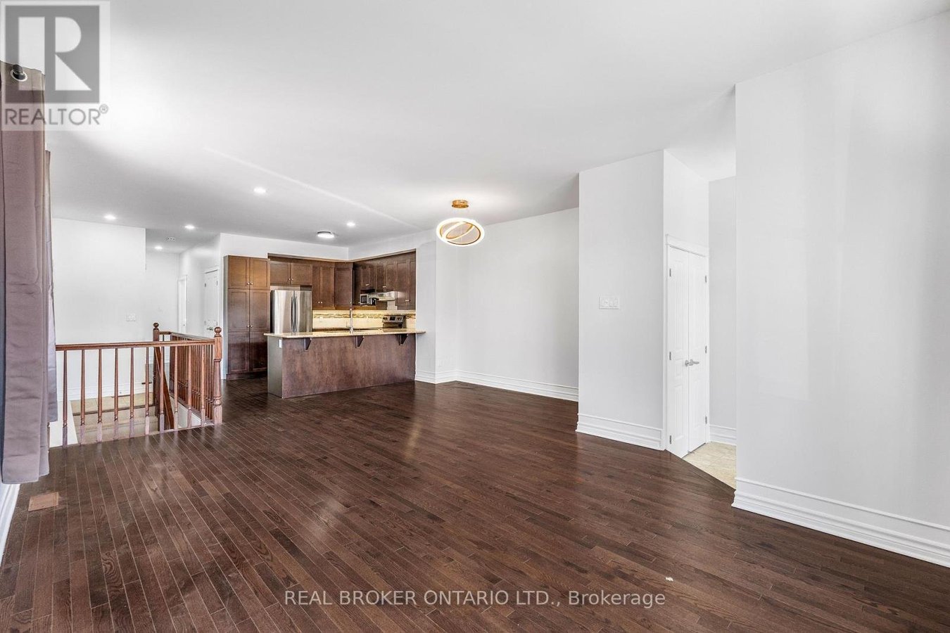 43 CLARIDGE DRIVE - Photo 6