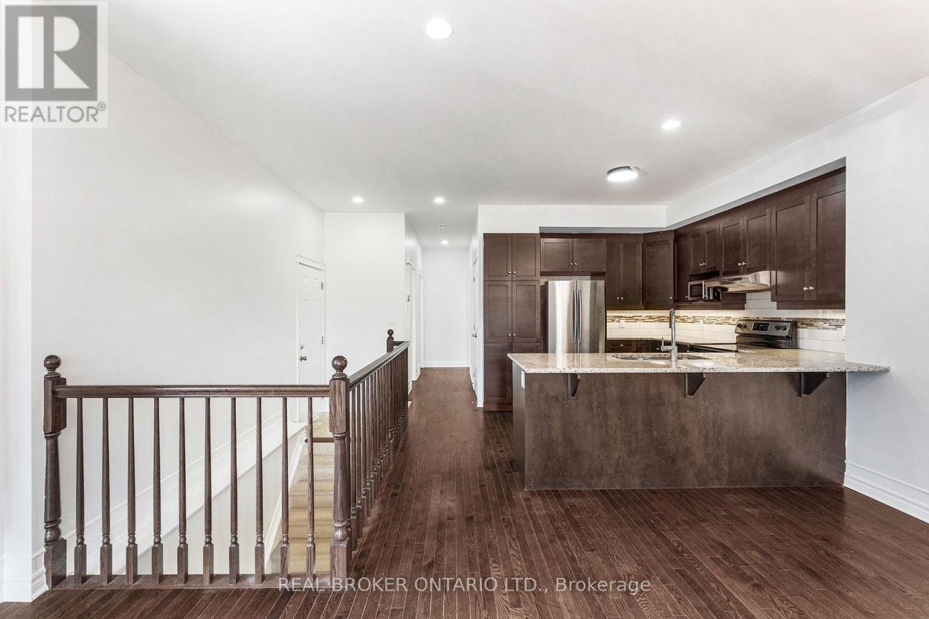 43 CLARIDGE DRIVE - Photo 8