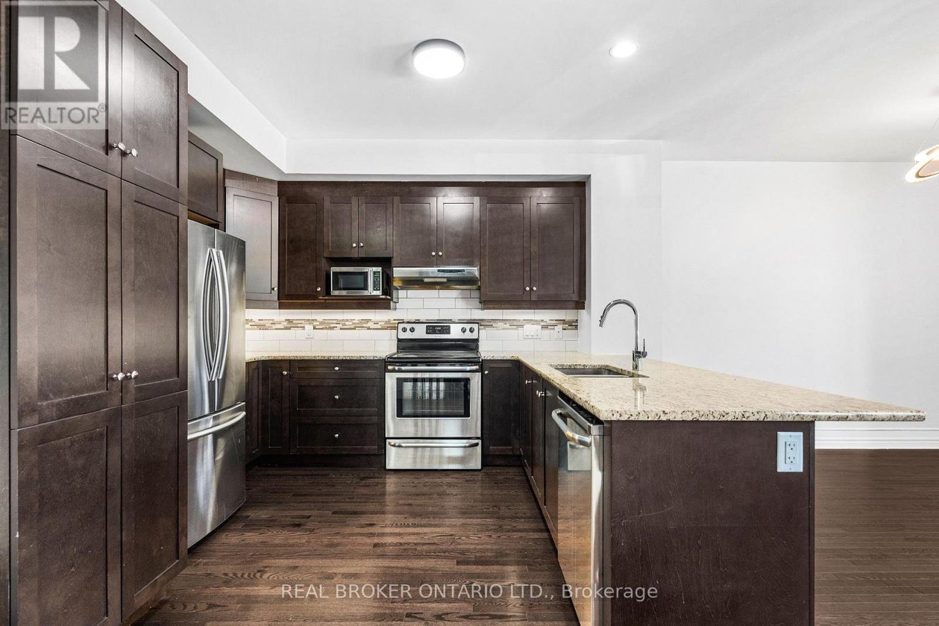 43 CLARIDGE DRIVE - Photo 10