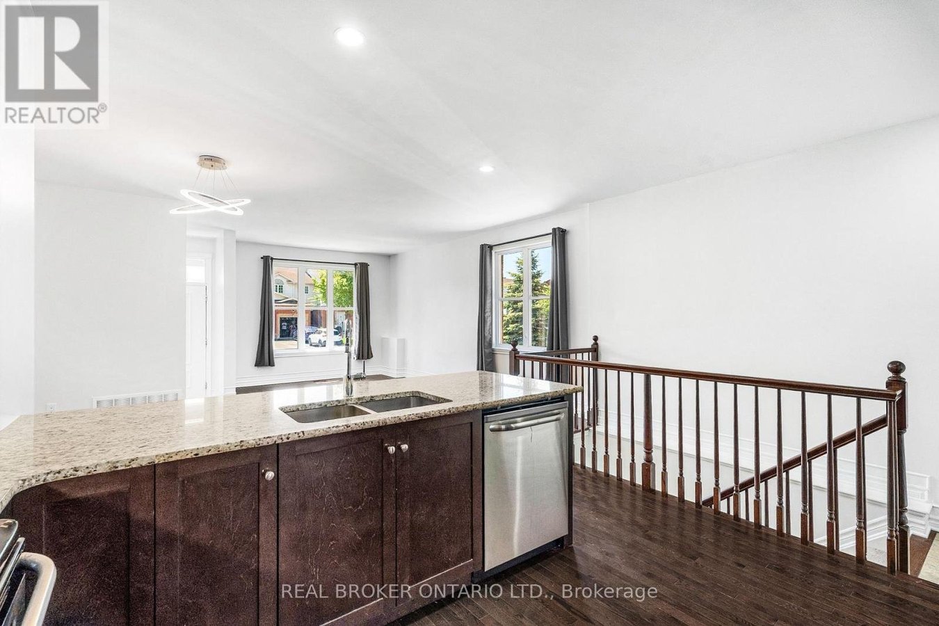 43 CLARIDGE DRIVE - Photo 11