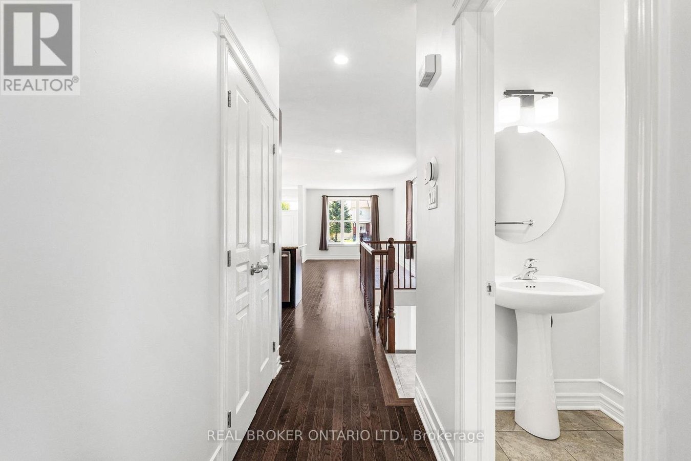 43 CLARIDGE DRIVE - Photo 12