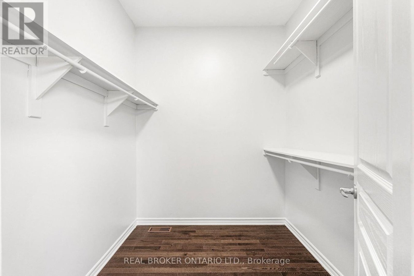 43 CLARIDGE DRIVE - Photo 19