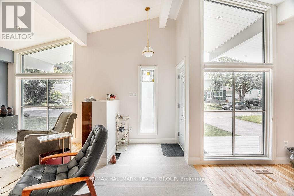 199 LENNOX PARK AVENUE - Photo 4