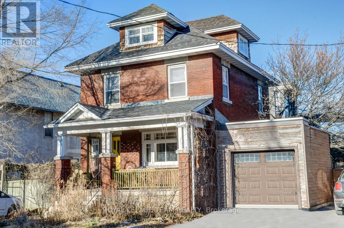 995 GLADSTONE AVENUE - Photo 2