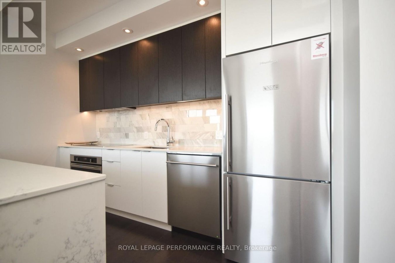2109 - 20 DALY AVENUE - Photo 8