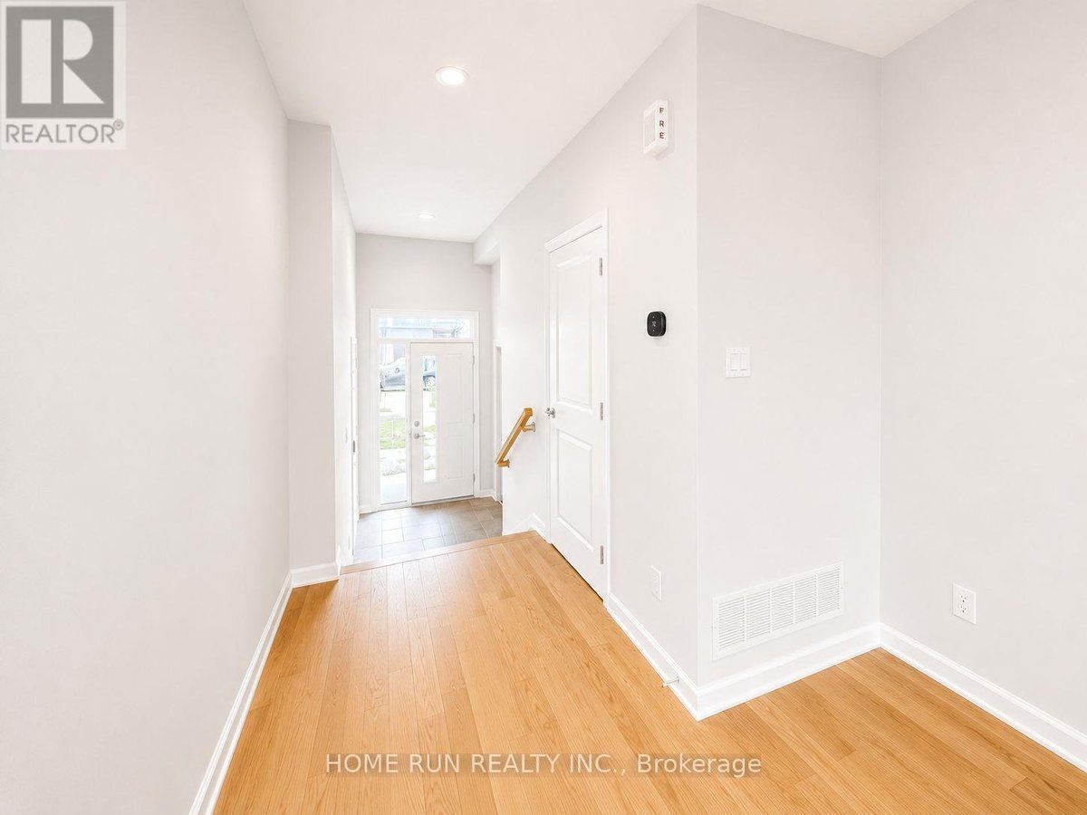 233 BANKSIDE WAY - Photo 2