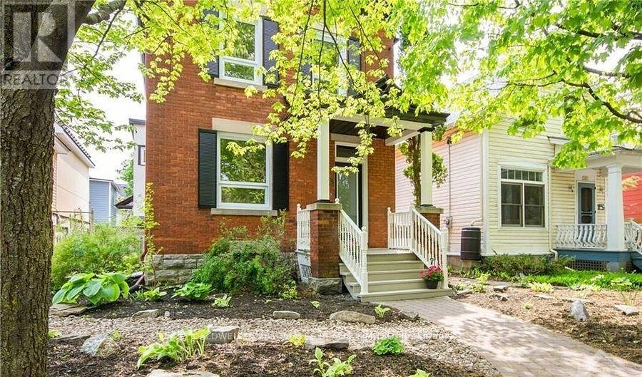 245 MACKAY ST STREET - Photo 1