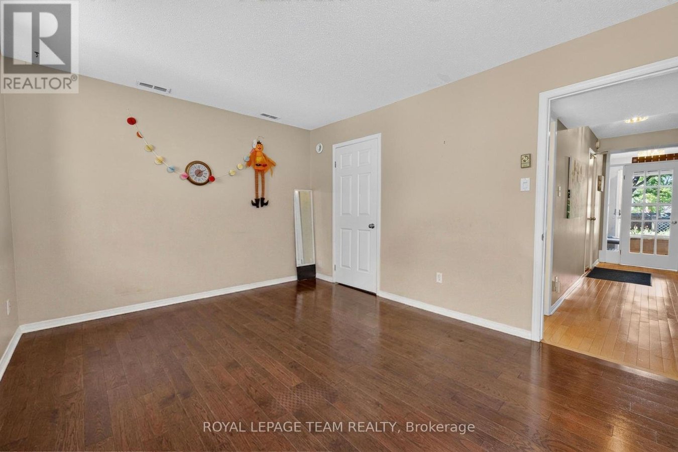 2086 CARLING AVENUE - Photo 5