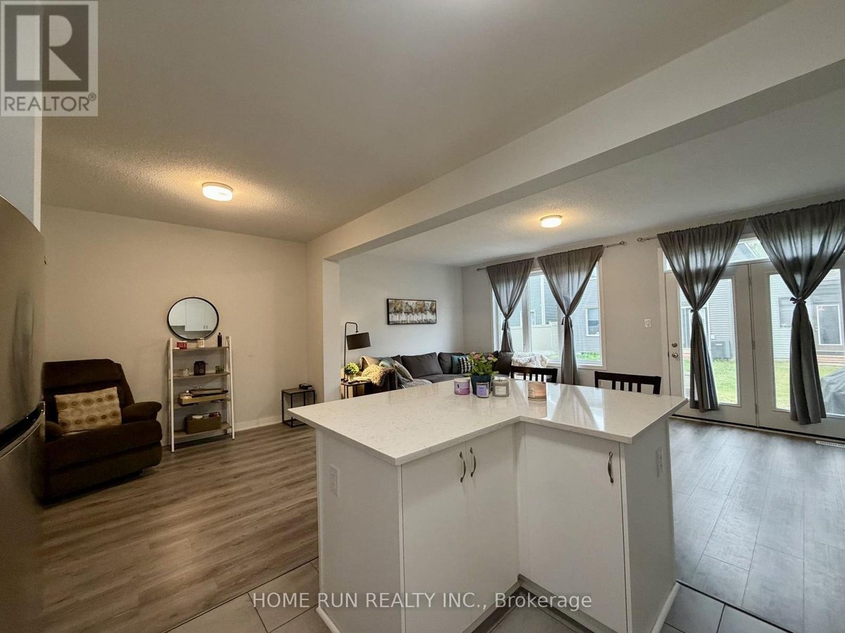 216 BILLRIAN CRES CRESCENT - Photo 5