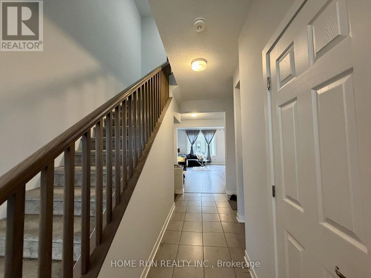 216 BILLRIAN CRES CRESCENT - Photo 6