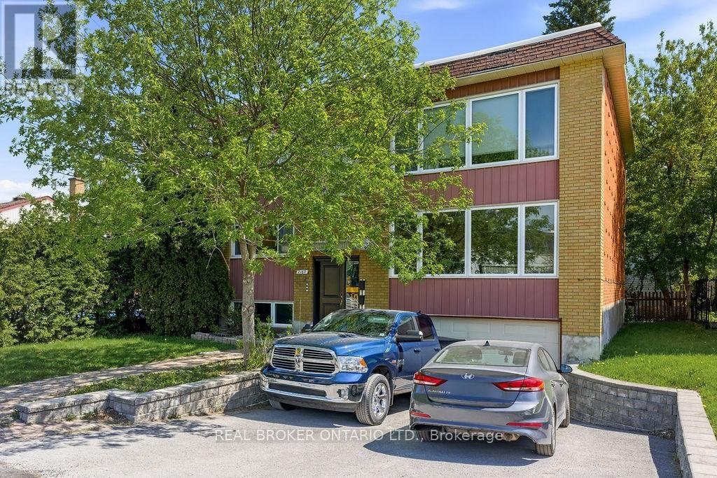 #1 - 2187 PLESSER STREET - Photo 2