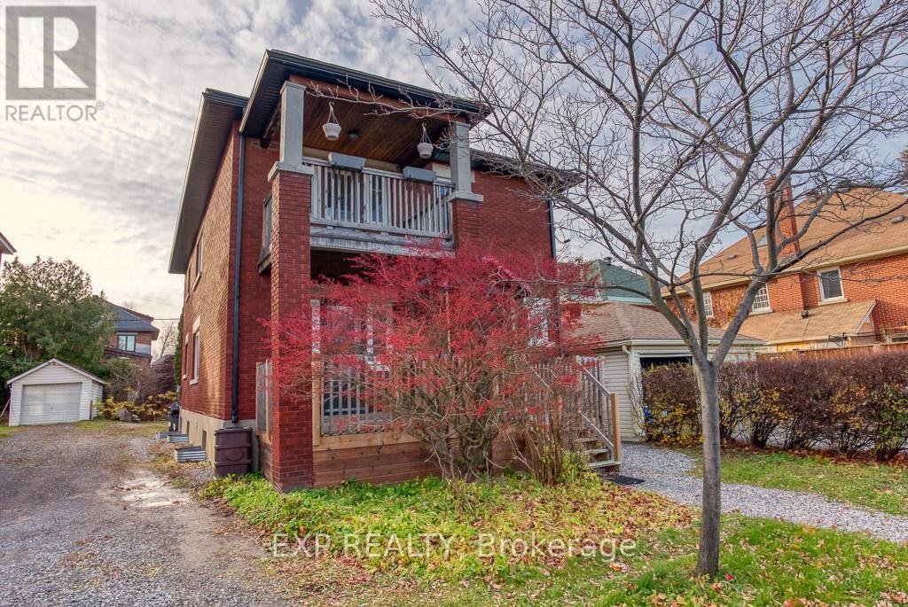 448 HOLLAND AVENUE - Photo 3