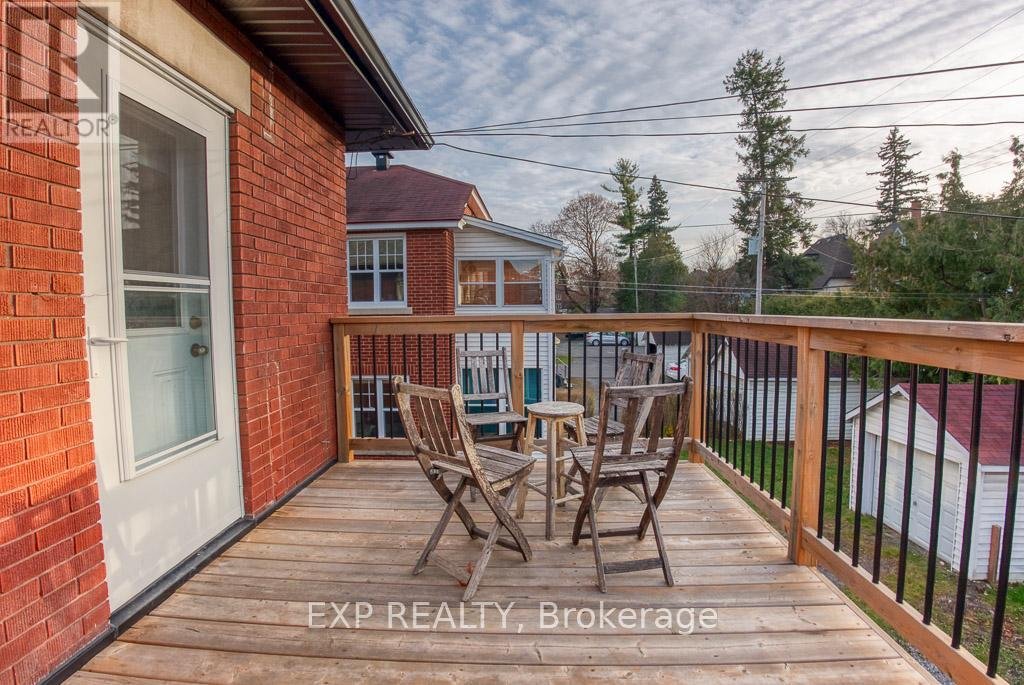 448 HOLLAND AVENUE - Photo 9