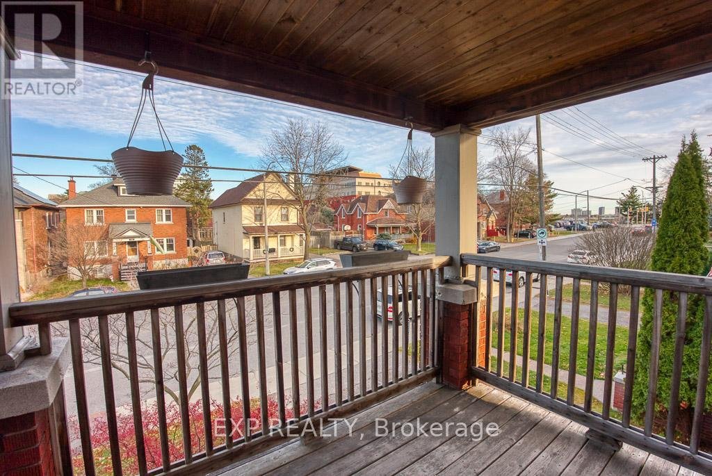 448 HOLLAND AVENUE - Photo 11