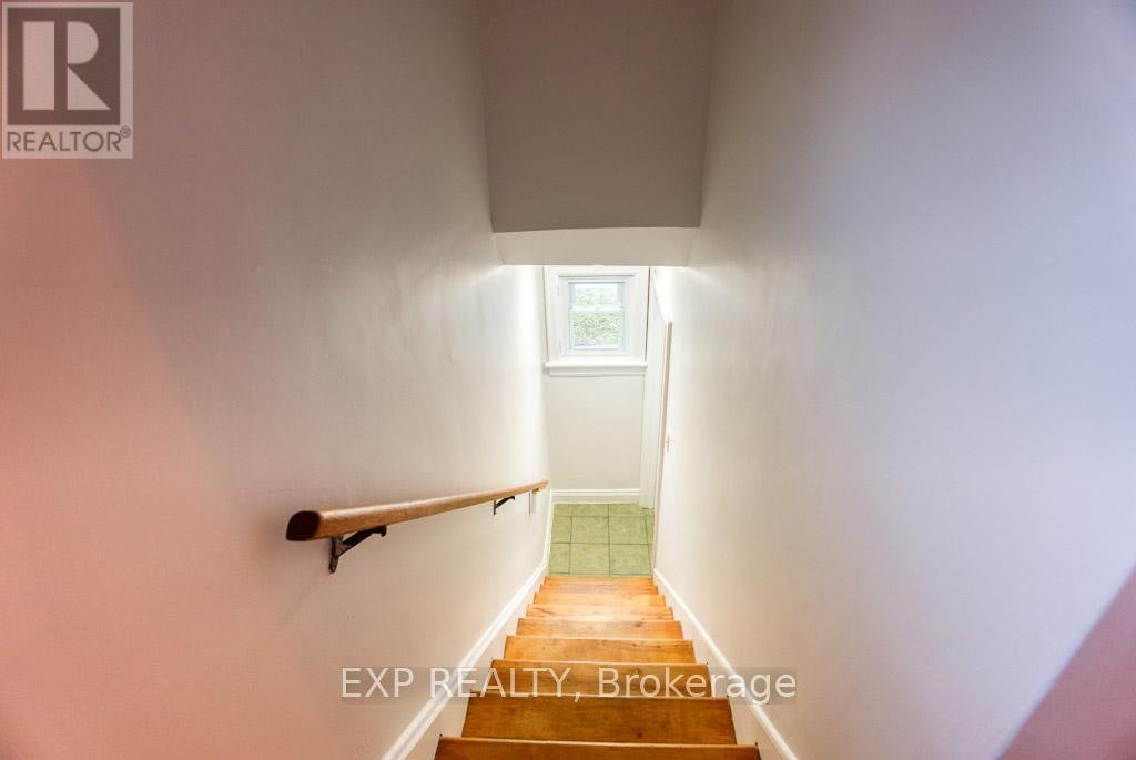 448 HOLLAND AVENUE - Photo 13