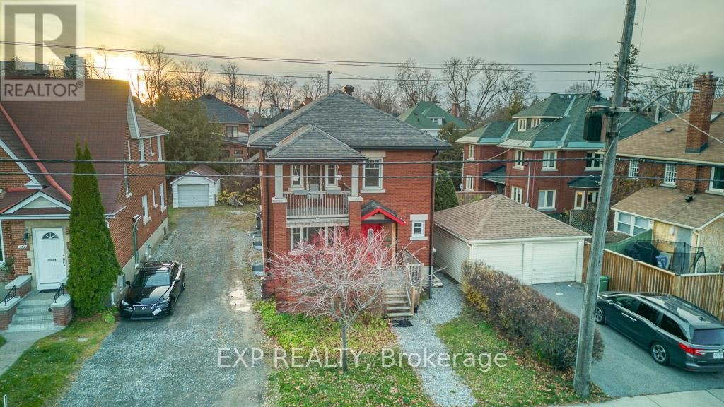 448 HOLLAND AVENUE - Photo 18