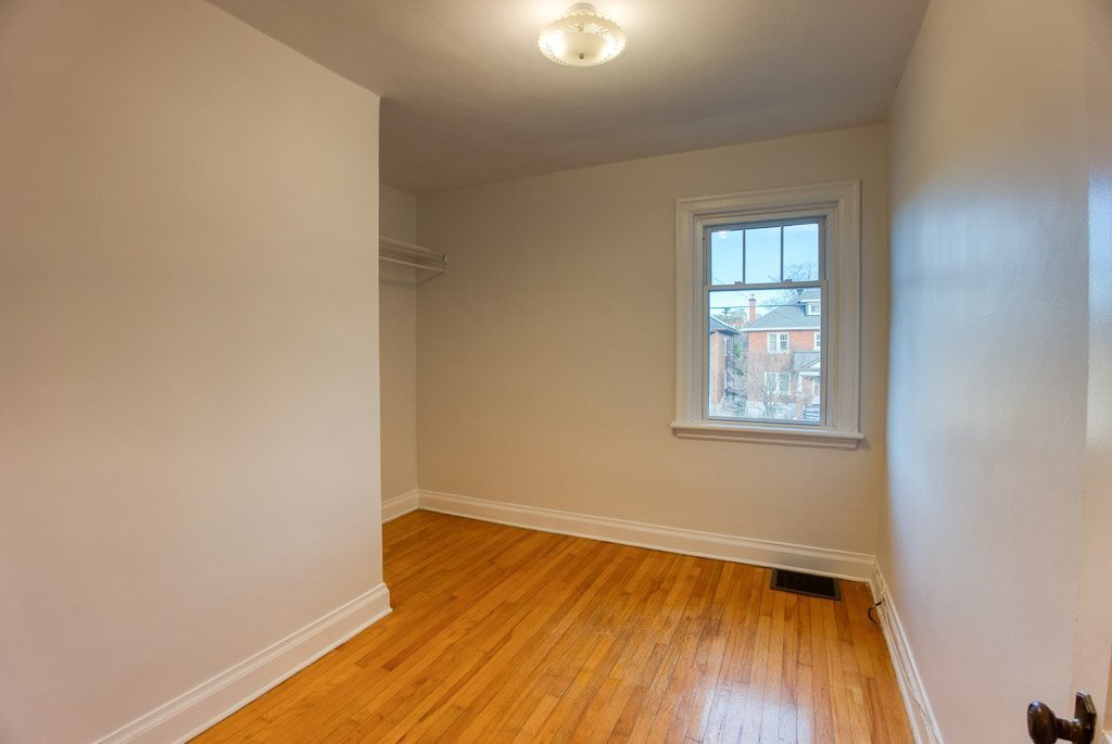 448 Holland Avenue - Photo 14