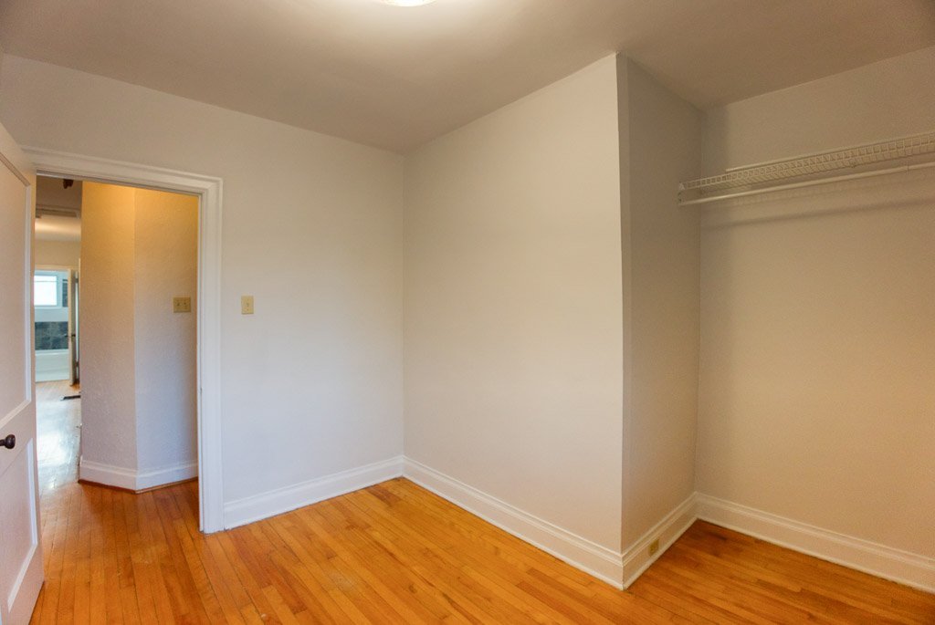 448 Holland Avenue - Photo 15