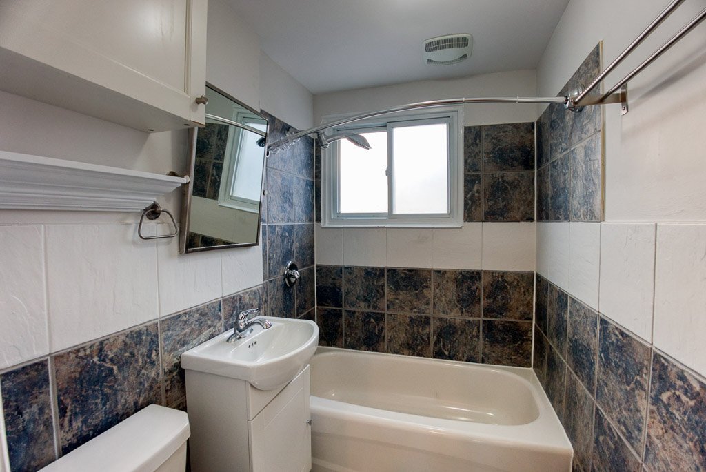 448 Holland Avenue - Photo 27
